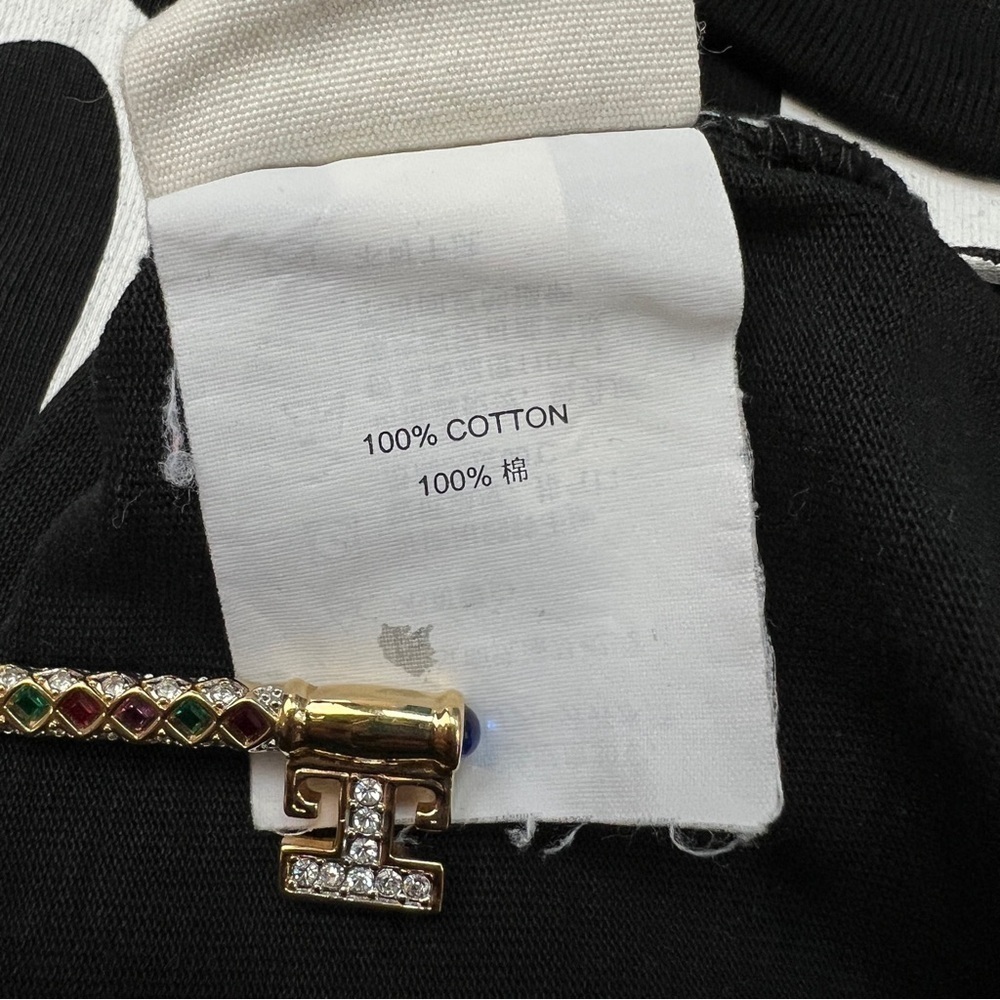 Rare EVISU Allover Logo Tee Shirt - Picture 5 of 6